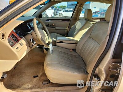 Zdjęcie 7 z 12 samochodu: 2006 LINCOLN TOWN CAR SIGNATURE VIN:1LNHM81W26Y644422 - miniatura