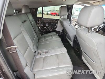Zdjęcie 11 z 14 samochodu: 2018 CHEVROLET TAHOE C1500 LT VIN:1GNSCBKC8JR363332 - miniatura