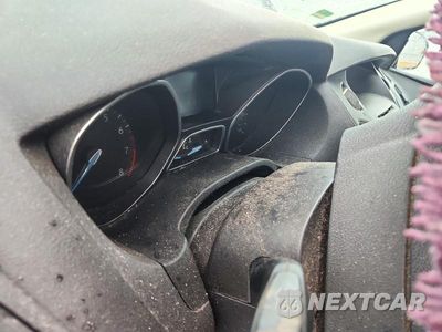 Zdjęcie 9 z 12 samochodu: 2016 FORD FOCUS SE VIN:1FADP3F21GL291503 - miniatura