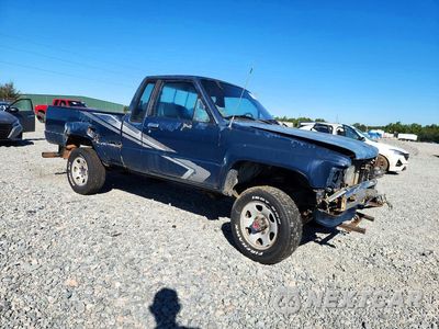 Czwarte zdjęcie samochodu z boku: 1988 TOYOTA PICKUP XTRACAB RN67 DLX VIN:JT4RN67P0J8009010 - miniatura