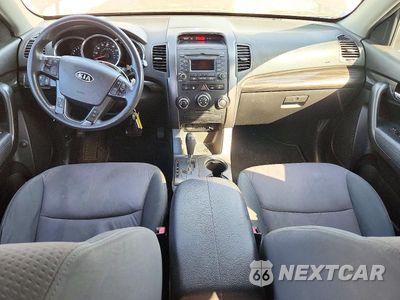 Zdjęcie 8 z 13 samochodu: 2013 KIA SORENTO VIN:5XYKT3A11DG373346 - miniatura
