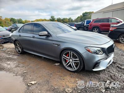 Czwarte zdjęcie samochodu z boku: 2018 MERCEDES-BENZ E 63 AMG-S VIN:WDDZF8KB2JA450334 - miniatura