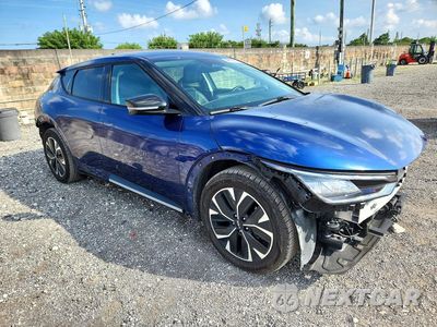 Czwarte zdjęcie samochodu z boku: 2024 KIA EV6 WIND VIN:KNDC34LA5R5192127 - miniatura