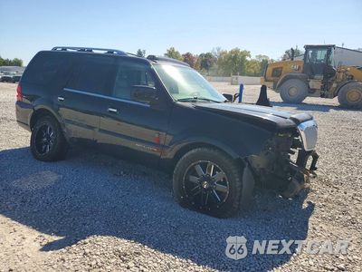 Czwarte zdjęcie samochodu z boku: 2005 LINCOLN NAVIGATOR VIN:5LMFU28535LJ10162 - miniatura