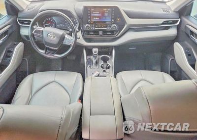 Zdjęcie 8 z 13 samochodu: 2021 TOYOTA HIGHLANDER XLE VIN:5TDGZRAH9MS519046 - miniatura