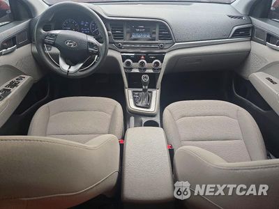 Zdjęcie 8 z 13 samochodu: 2019 HYUNDAI ELANTRA SE VIN:5NPD74LF6KH465487 - miniatura