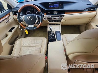 Zdjęcie 8 z 12 samochodu: 2013 LEXUS ES 300H VIN:JTHBW1GG9D2035015 - miniatura
