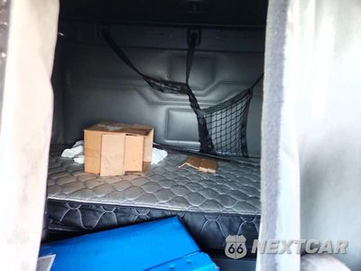 Zdjęcie 10 z 13 samochodu: 2015 FREIGHTLINER CASCADIA 125 VIN:3AKJGLD51FSFP6758 - miniatura