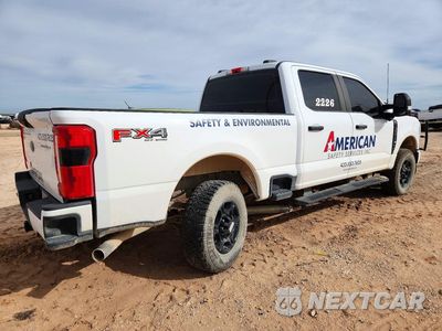 Trzecie zdjęcie samochodu z tyłu: 2023 FORD F250 SUPER DUTY VIN:1FT8W2BA9PEE01708 - miniatura