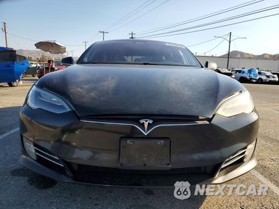 Piąte zdjęcie samochodu w środku: 2017 TESLA MODEL S VIN:5YJSA1E11HF231127 - miniatura