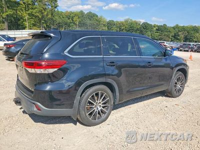 Trzecie zdjęcie samochodu z tyłu: 2017 TOYOTA HIGHLANDER SE VIN:5TDJZRFH5HS413729 - miniatura