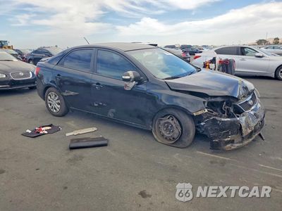 Czwarte zdjęcie samochodu z boku: 2010 KIA FORTE EX VIN:KNAFU4A24A5239154 - miniatura