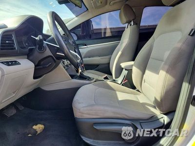 Zdjęcie 7 z 12 samochodu: 2019 HYUNDAI ELANTRA SEL VIN:5NPD84LF7KH417056 - miniatura