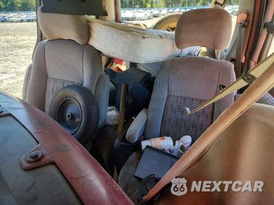Zdjęcie 10 z 14 samochodu: 2000 CHEVROLET VENTURE VIN:1GNDX03E8YD107362 - miniatura