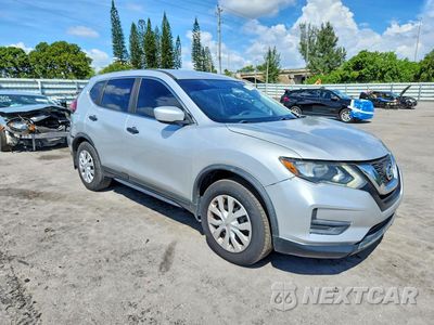 Czwarte zdjęcie samochodu z boku: 2017 NISSAN ROGUE S VIN:JN8AT2MT0HW132099 - miniatura