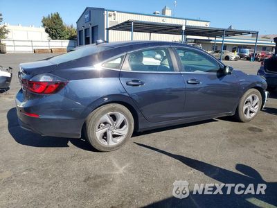 Trzecie zdjęcie samochodu z tyłu: 2020 HONDA INSIGHT EX VIN:19XZE4F53LE011671 - miniatura