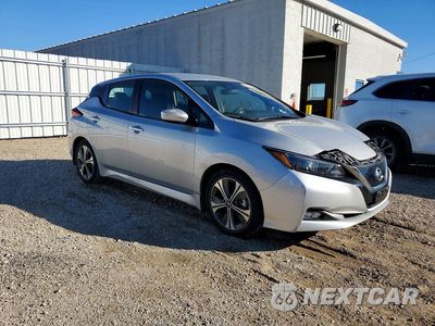 Czwarte zdjęcie samochodu z boku: 2021 NISSAN LEAF SV VIN:1N4AZ1CV7MC555996 - miniatura
