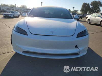 Piąte zdjęcie samochodu w środku: 2024 TESLA MODEL 3 VIN:5YJ3E1EAXRF732401 - miniatura