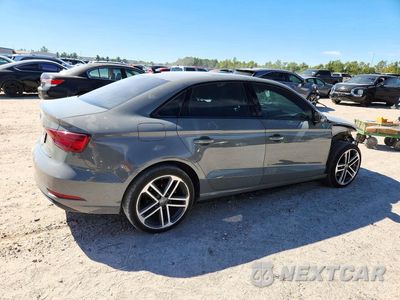 Trzecie zdjęcie samochodu z tyłu: 2020 AUDI A3 PREMIUM VIN:WAUAUGFFXLA033225 - miniatura