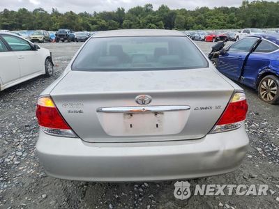 Zdjęcie 6 z 12 samochodu: 2005 TOYOTA CAMRY LE VIN:4T1BE32K25U518455 - miniatura