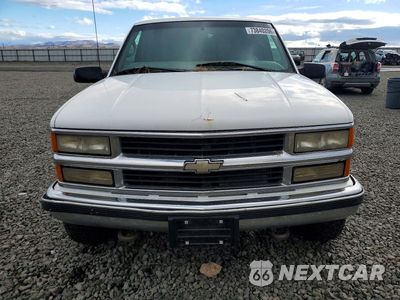 Piąte zdjęcie samochodu w środku: 1998 CHEVROLET GMT-400 K2500 VIN:1GCGK29J2WE232207 - miniatura