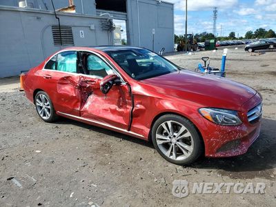 Czwarte zdjęcie samochodu z boku: 2017 MERCEDES-BENZ C 300 VIN:55SWF4JB2HU187589 - miniatura