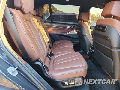 Zdjęcie 11 z 14 samochodu: 2019 BMW X7 XDRIVE50I VIN:5UXCX4C52KLS38777 - miniatura