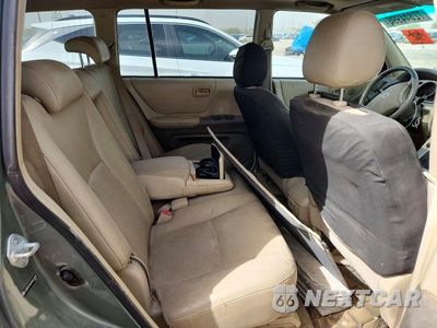 Zdjęcie 11 z 14 samochodu: 2004 TOYOTA HIGHLANDER BASE VIN:JTEDP21A640021808 - miniatura
