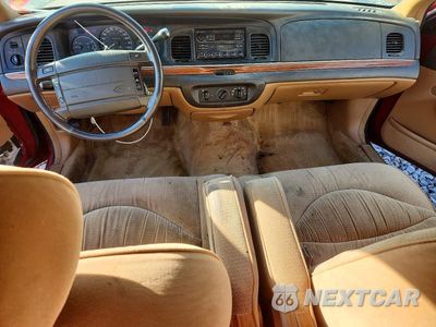 Zdjęcie 8 z 12 samochodu: 1995 FORD CROWN VICTORIA LX VIN:2FALP74W3SX150288 - miniatura