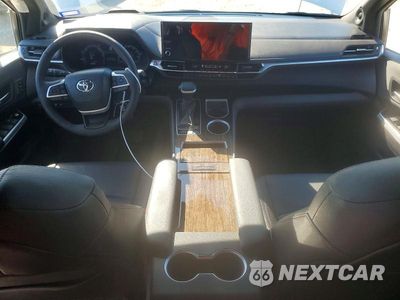 Zdjęcie 8 z 13 samochodu: 2026 TOYOTA SIENNA PLATINUM 7-PASSENGER VIN:5TDESKFC6TS242533 - miniatura