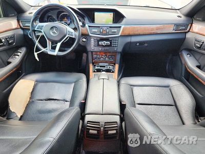 Zdjęcie 8 z 12 samochodu: 2013 MERCEDES-BENZ E 350 4MATIC VIN:WDDHF8JB4DA757165 - miniatura