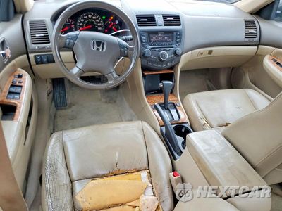 Zdjęcie 8 z 12 samochodu: 2005 HONDA ACCORD EX VIN:1HGCM66515A055437 - miniatura