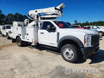 Czwarte zdjęcie samochodu z boku: 2024 FORD F550 SUPER DUTY BUCKET TRUCK VIN:1FDUF5HT3RDA12494 - miniatura
