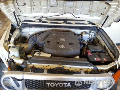 Zdjęcie 12 z 13 samochodu: 2008 TOYOTA FJ CRUISER BASE VIN:JTEBU11F380103071 - miniatura