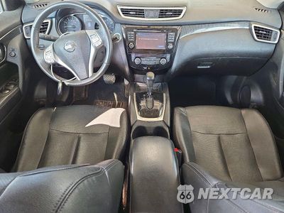 Zdjęcie 8 z 13 samochodu: 2015 NISSAN ROGUE SL VIN:5N1AT2MVXFC903983 - miniatura