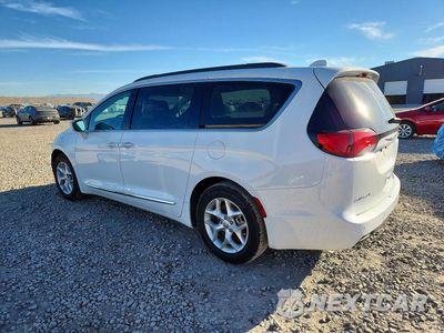 Drugie zdjęcie samochodu z przodu: 2017 CHRYSLER PACIFICA TOURING L VIN:2C4RC1BG0HR552937 - miniatura