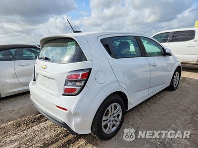 Trzecie zdjęcie samochodu z tyłu: 2019 CHEVROLET SONIC VIN:1G1JG6SB5K4131673 - miniatura