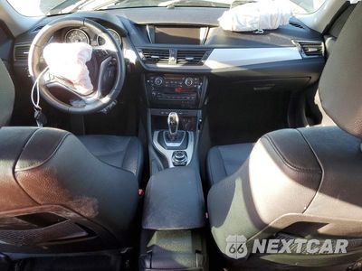 Zdjęcie 8 z 13 samochodu: 2015 BMW X1 XDRIVE28I VIN:WBAVL1C54FVY34873 - miniatura