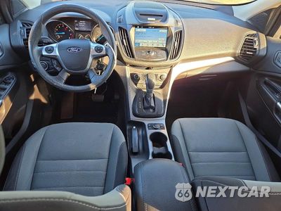 Zdjęcie 8 z 13 samochodu: 2016 FORD ESCAPE SE VIN:1FMCU9GX5GUA88681 - miniatura