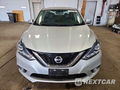 Piąte zdjęcie samochodu w środku: 2017 NISSAN SENTRA SR TURBO VIN:3N1CB7AP0HY335730 - miniatura