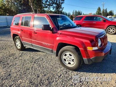 Czwarte zdjęcie samochodu z boku: 2014 JEEP PATRIOT SPORT VIN:1C4NJPBAXED643716 - miniatura