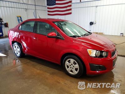 Czwarte zdjęcie samochodu z boku: 2014 CHEVROLET SONIC LS VIN:1G1JA5SH5E4207901 - miniatura