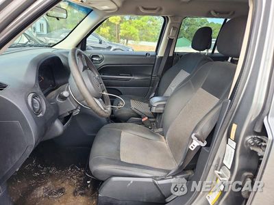 Zdjęcie 7 z 13 samochodu: 2014 JEEP PATRIOT SPORT VIN:1C4NJPBA3ED575159 - miniatura
