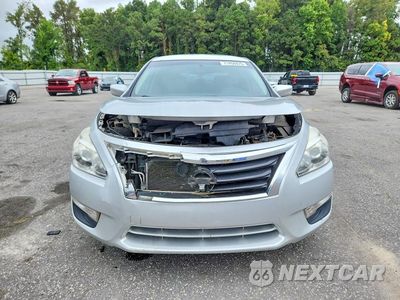 Piąte zdjęcie samochodu w środku: 2015 NISSAN ALTIMA 2.5 S VIN:1N4AL3AP0FC567380 - miniatura