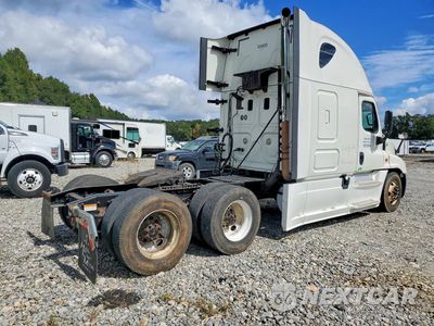 Trzecie zdjęcie samochodu z tyłu: 2015 FREIGHTLINER CASCADIA 125 VIN:3AKJGLD56FSGR1436 - miniatura