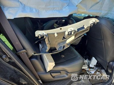 Zdjęcie 10 z 13 samochodu: 2015 TOYOTA PRIUS V THREE VIN:JTDZN3EU8FJ018979 - miniatura