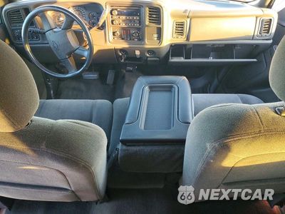 Zdjęcie 8 z 13 samochodu: 2004 CHEVROLET SILVERADO C1500 VIN:2GCEC19V841219638 - miniatura