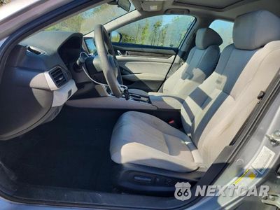Zdjęcie 7 z 13 samochodu: 2018 HONDA ACCORD EX VIN:1HGCV1F49JA075842 - miniatura