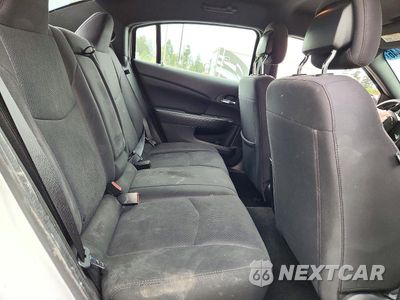 Zdjęcie 10 z 13 samochodu: 2014 CHRYSLER 200 LX VIN:1C3CCBAB3EN212017 - miniatura