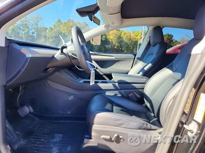 Zdjęcie 7 z 12 samochodu: 2024 TESLA MODEL Y VIN:7SAYGDEE0RA330553 - miniatura